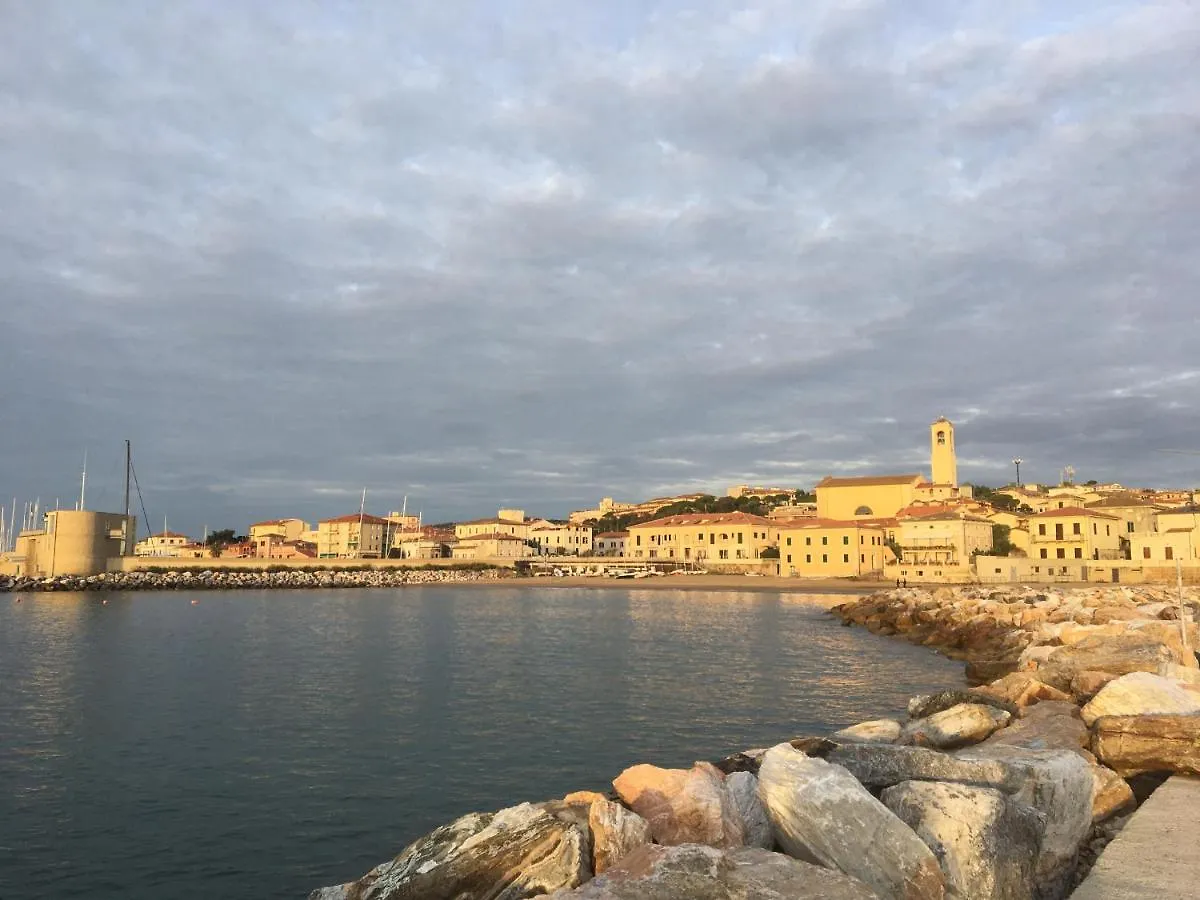Appartamento Giardino nord - il mare a pochi passi San Vincenzo 0*,  Italia